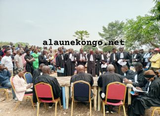 Kongo Central : la société SEP Congo et les sinistrés de la démolition des habitations au coude à coude devant le tribunal de paix de Matadi siégeant en audience foraine ce vendredi